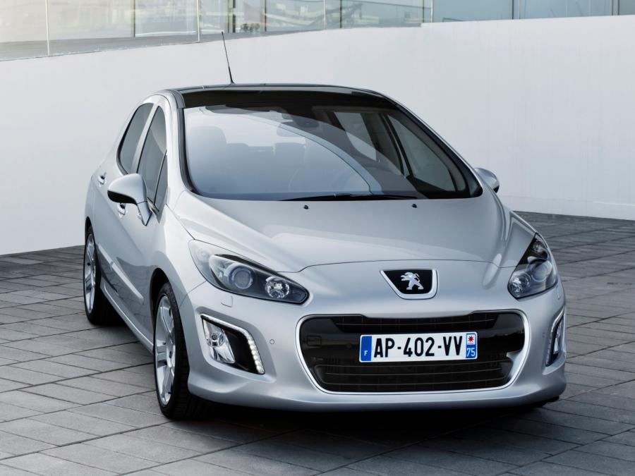  Peugeot 308 5-Door 2011 года  (фото 3 из 30)